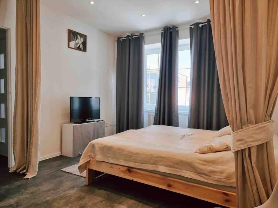 Ferienwohnung Utulny Byt V Super Lokalite Pressburg Exterior foto